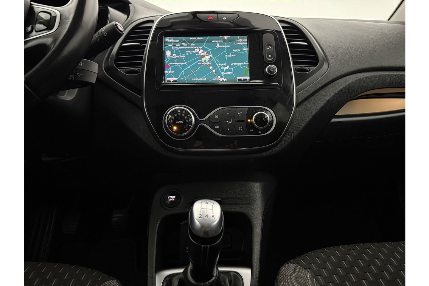 Renault Captur 0.9 TCe Intens LED Clima Cruise Navigatie PDC 17''LMV