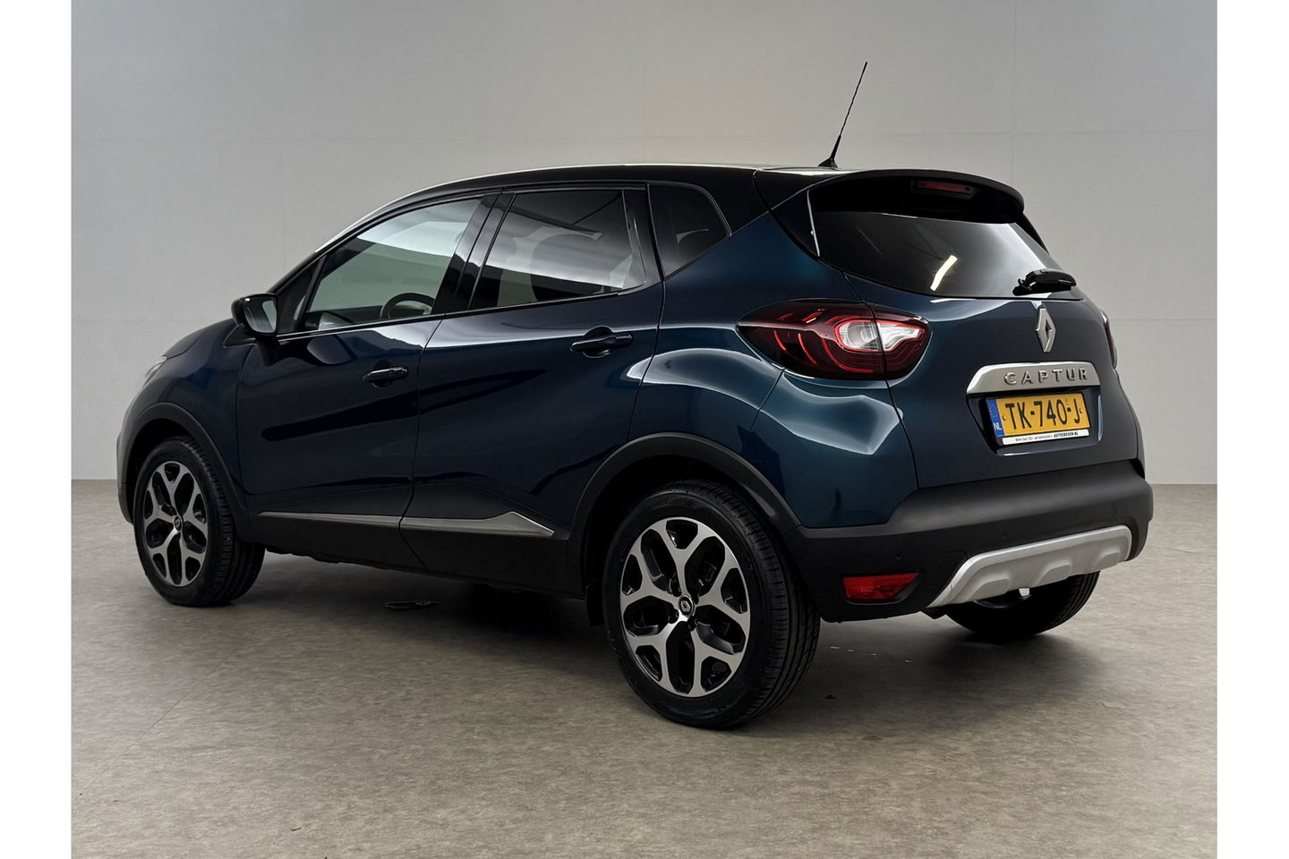Renault Captur 0.9 TCe Intens LED Clima Cruise Navigatie PDC 17''LMV