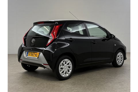 Toyota Aygo 1.0 VVT-i x-play Airco LED Cruise Camera Navigatie Elektrpakket