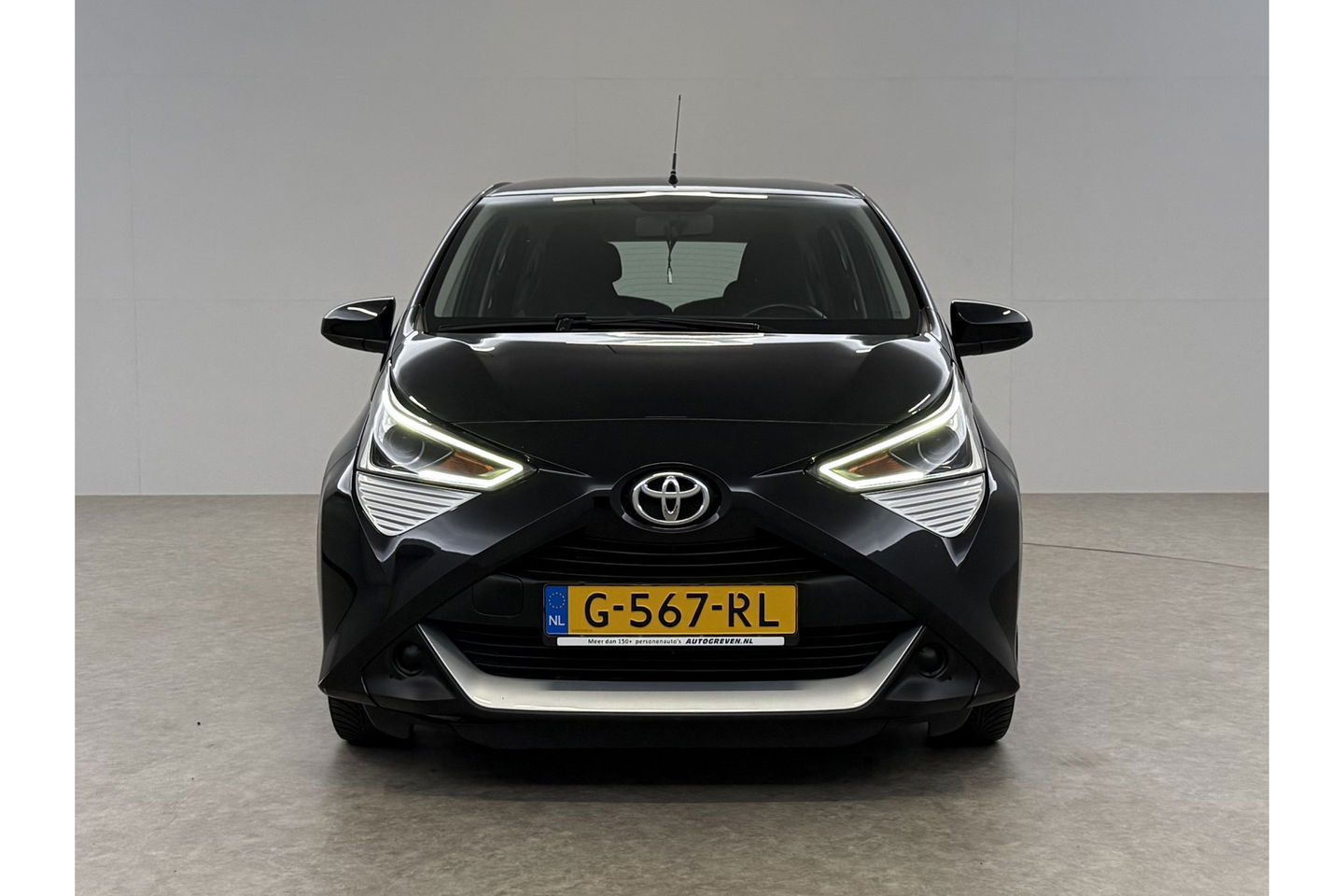 Toyota Aygo 1.0 VVT-i x-play Airco LED Cruise Camera Navigatie Elektrpakket