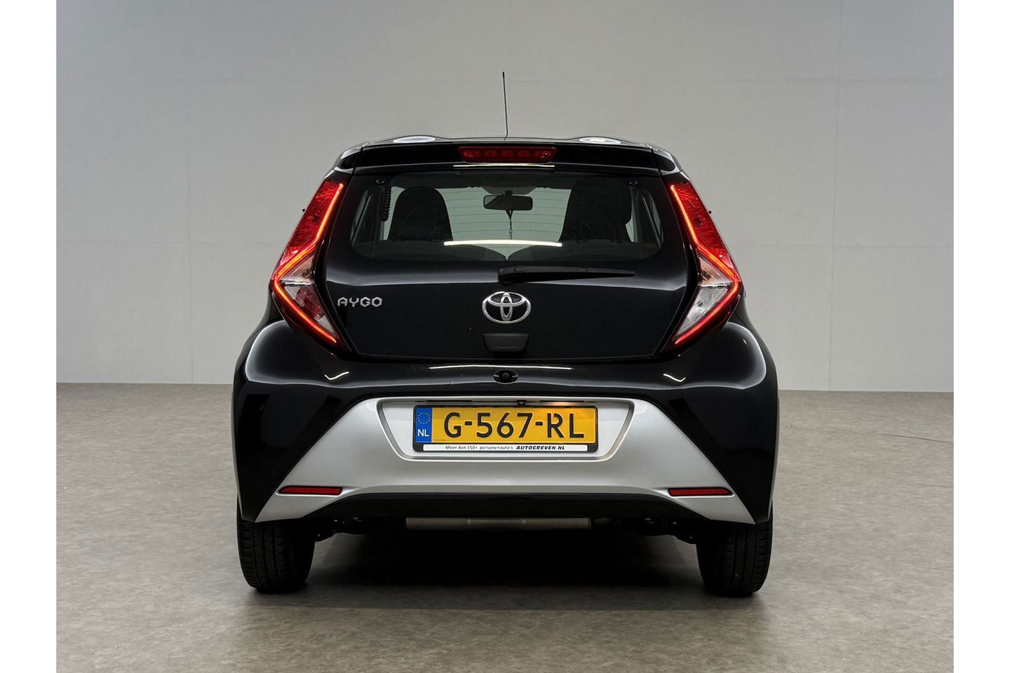 Toyota Aygo 1.0 VVT-i x-play Airco LED Cruise Camera Navigatie Elektrpakket