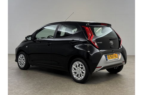 Toyota Aygo 1.0 VVT-i x-play Airco LED Cruise Camera Navigatie Elektrpakket