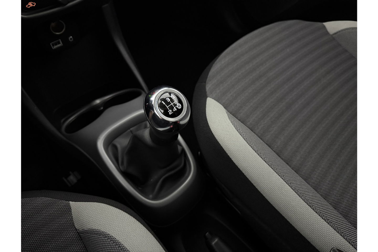 Toyota Aygo 1.0 VVT-i x-play Airco LED Cruise Camera Navigatie Elektrpakket