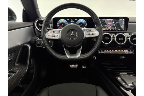 Mercedes-Benz CLA-Klasse 180 AMG Pano LED Trekhaak Virtual Camera Carplay Cruise Clima Navi PDC 18"LMV