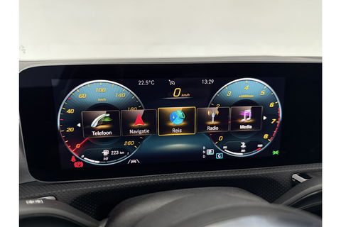 Mercedes-Benz CLA-Klasse 180 AMG Pano LED Trekhaak Virtual Camera Carplay Cruise Clima Navi PDC 18"LMV