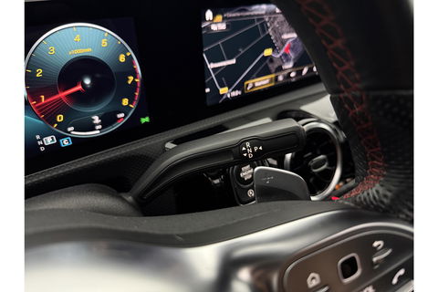 Mercedes-Benz CLA-Klasse 180 AMG Pano LED Trekhaak Virtual Camera Carplay Cruise Clima Navi PDC 18"LMV