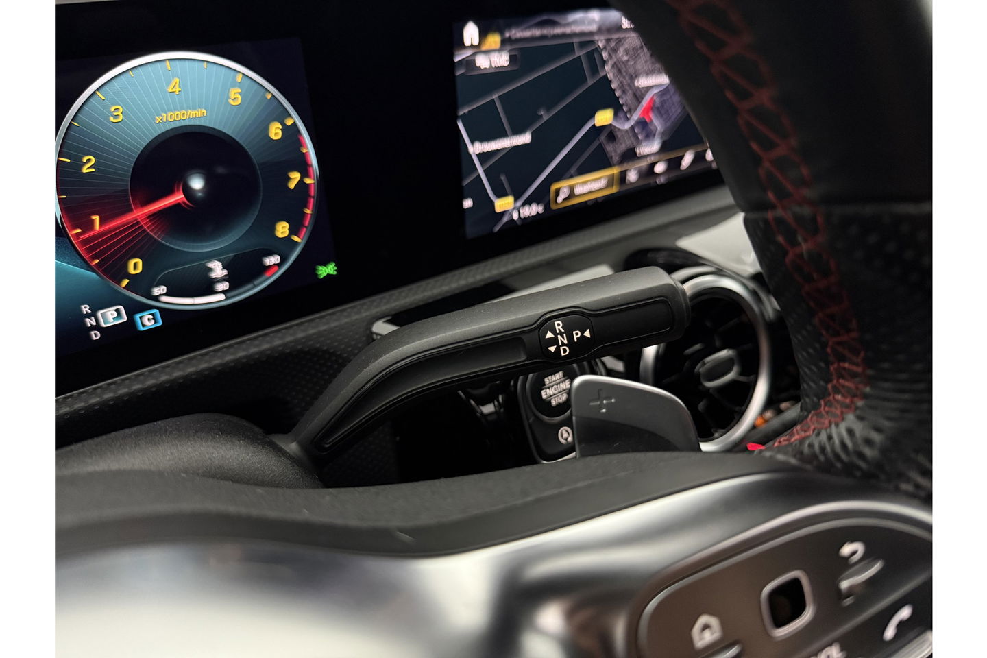 Mercedes-Benz CLA-Klasse 180 AMG Pano LED Trekhaak Virtual Camera Carplay Cruise Clima Navi PDC 18"LMV