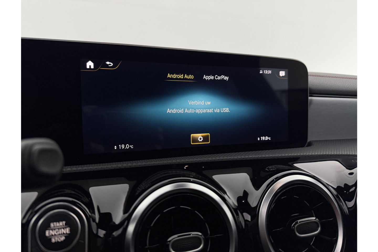 Mercedes-Benz CLA-Klasse 180 AMG Pano LED Trekhaak Virtual Camera Carplay Cruise Clima Navi PDC 18"LMV