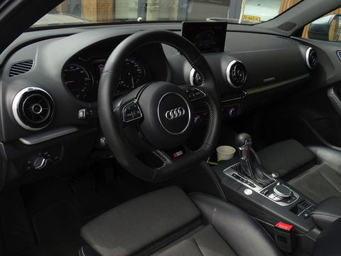 Audi A3 Sportback 300PK e-tron S-Tronic / ProLine + / S-Edition / LED