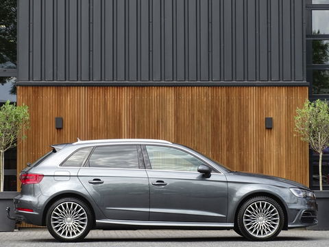 Audi A3 Sportback 300PK e-tron S-Tronic / ProLine + / S-Edition / LED