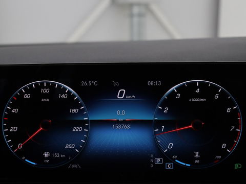 Mercedes-Benz B-Klasse 180 Business Solution Luxury | Leder | Trekhaak | Stoelverwarming | Camera | Navigatie | Full LED | Park Assist | Sfeerverlichting | Widescreen