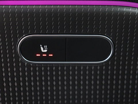 Mercedes-Benz B-Klasse 180 Business Solution Luxury | Leder | Trekhaak | Stoelverwarming | Camera | Navigatie | Full LED | Park Assist | Sfeerverlichting | Widescreen