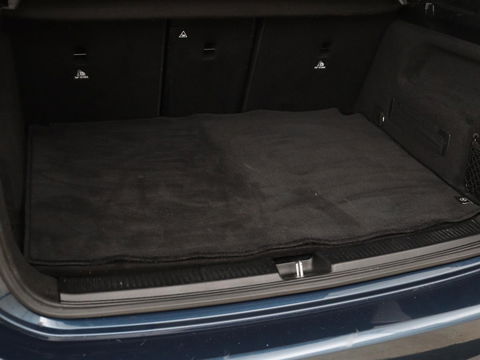 Mercedes-Benz B-Klasse 180 Business Solution Luxury | Leder | Trekhaak | Stoelverwarming | Camera | Navigatie | Full LED | Park Assist | Sfeerverlichting | Widescreen