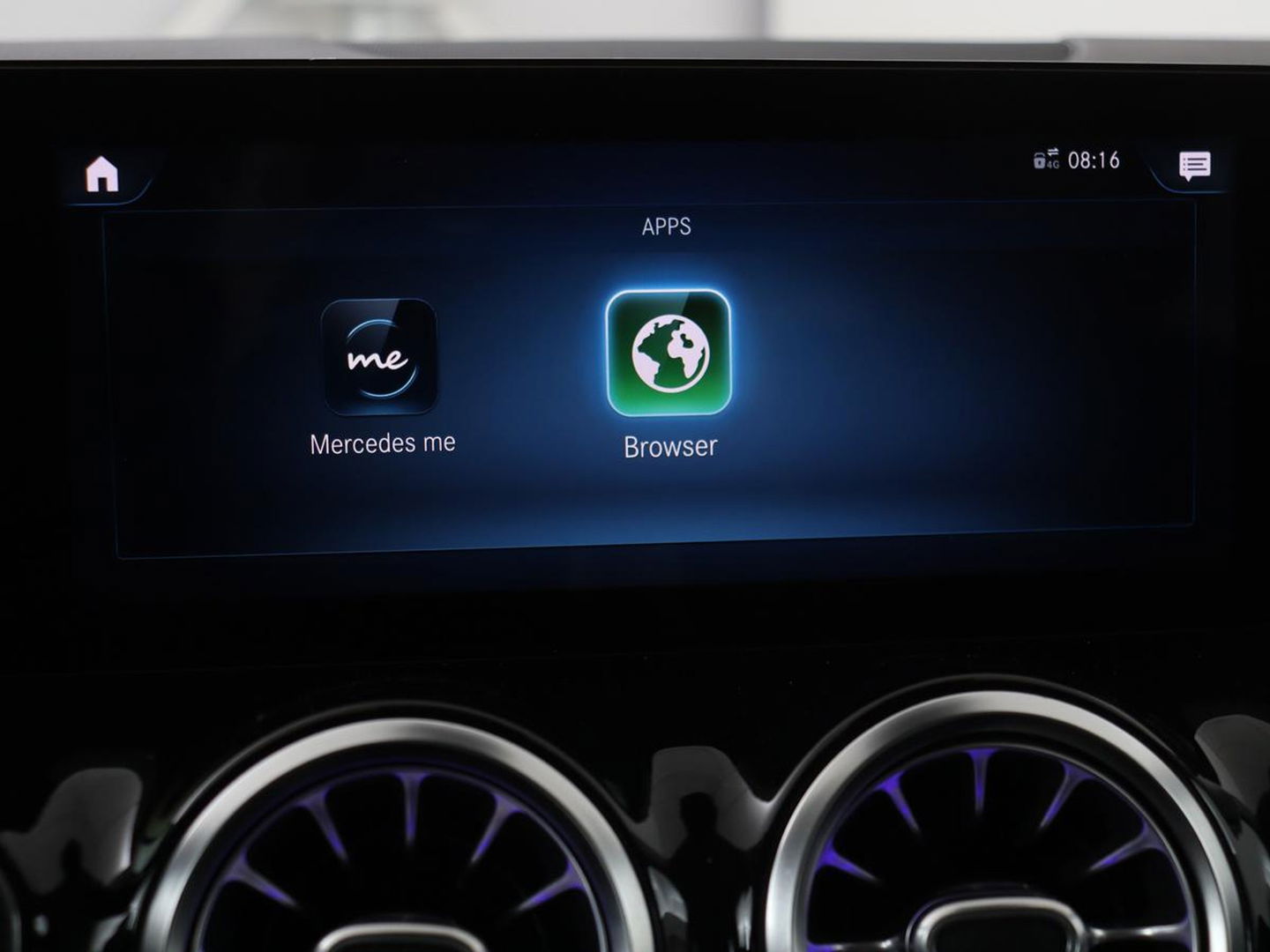 Mercedes-Benz B-Klasse 180 Business Solution Luxury | Leder | Trekhaak | Stoelverwarming | Camera | Navigatie | Full LED | Park Assist | Sfeerverlichting | Widescreen