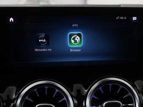 Mercedes-Benz B-Klasse 180 Business Solution Luxury | Leder | Trekhaak | Stoelverwarming | Camera | Navigatie | Full LED | Park Assist | Sfeerverlichting | Widescreen