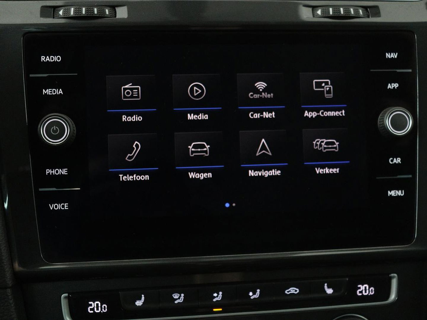 Volkswagen Golf 1.0 TSI Comfortline Business | Stoelverwarming | Camera | Massage | Carplay | Adaptive cruise | Navigatie | Climate control | Getint glas
