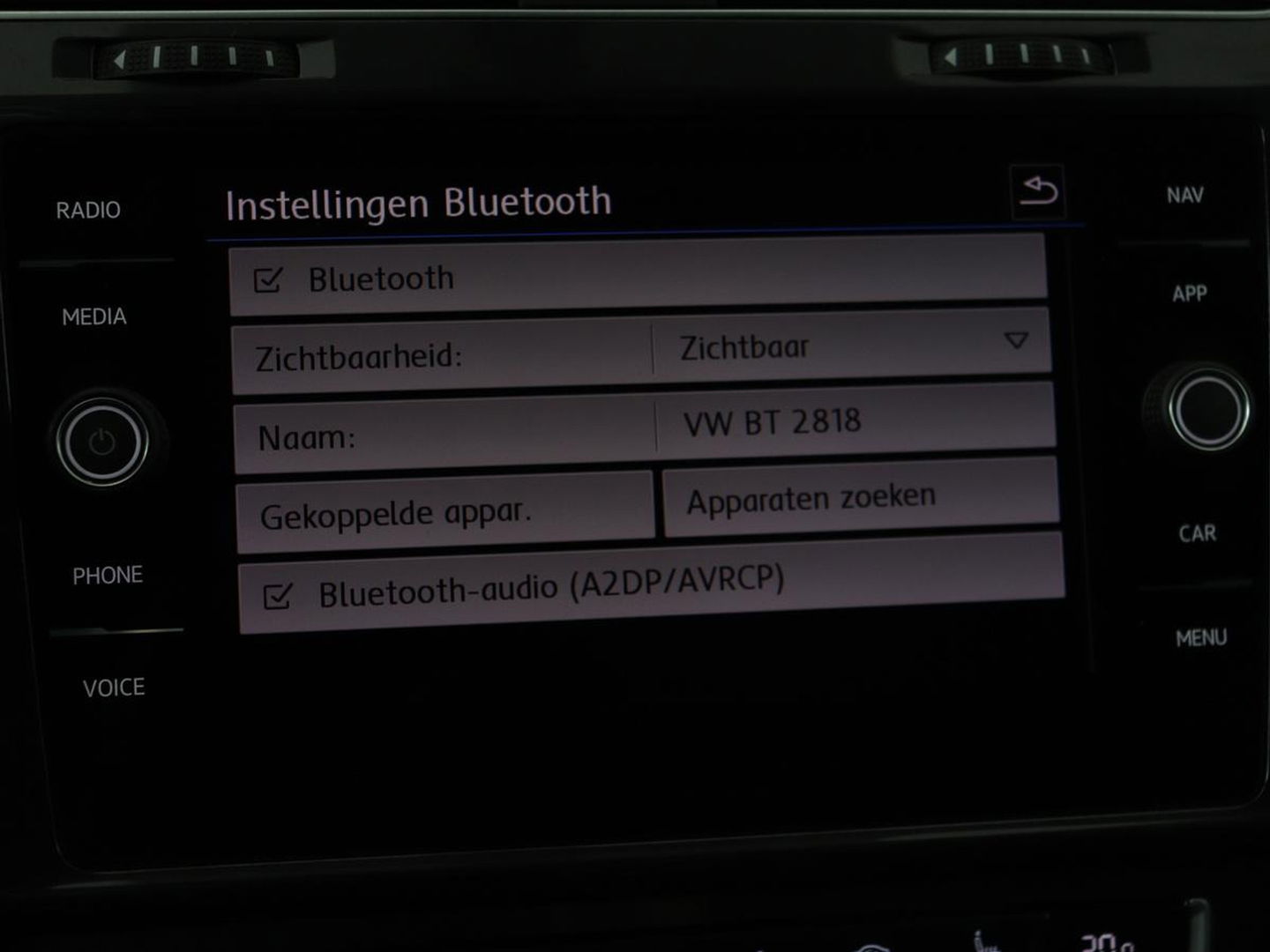 Volkswagen Golf 1.0 TSI Comfortline Business | Stoelverwarming | Camera | Massage | Carplay | Adaptive cruise | Navigatie | Climate control | Getint glas