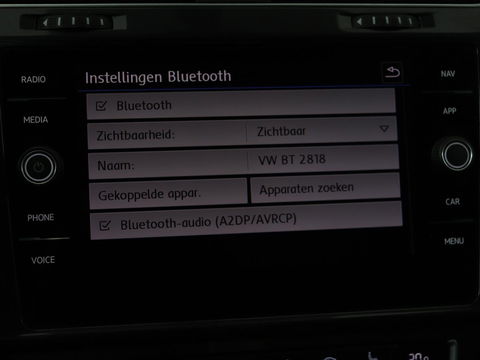 Volkswagen Golf 1.0 TSI Comfortline Business | Stoelverwarming | Camera | Massage | Carplay | Adaptive cruise | Navigatie | Climate control | Getint glas