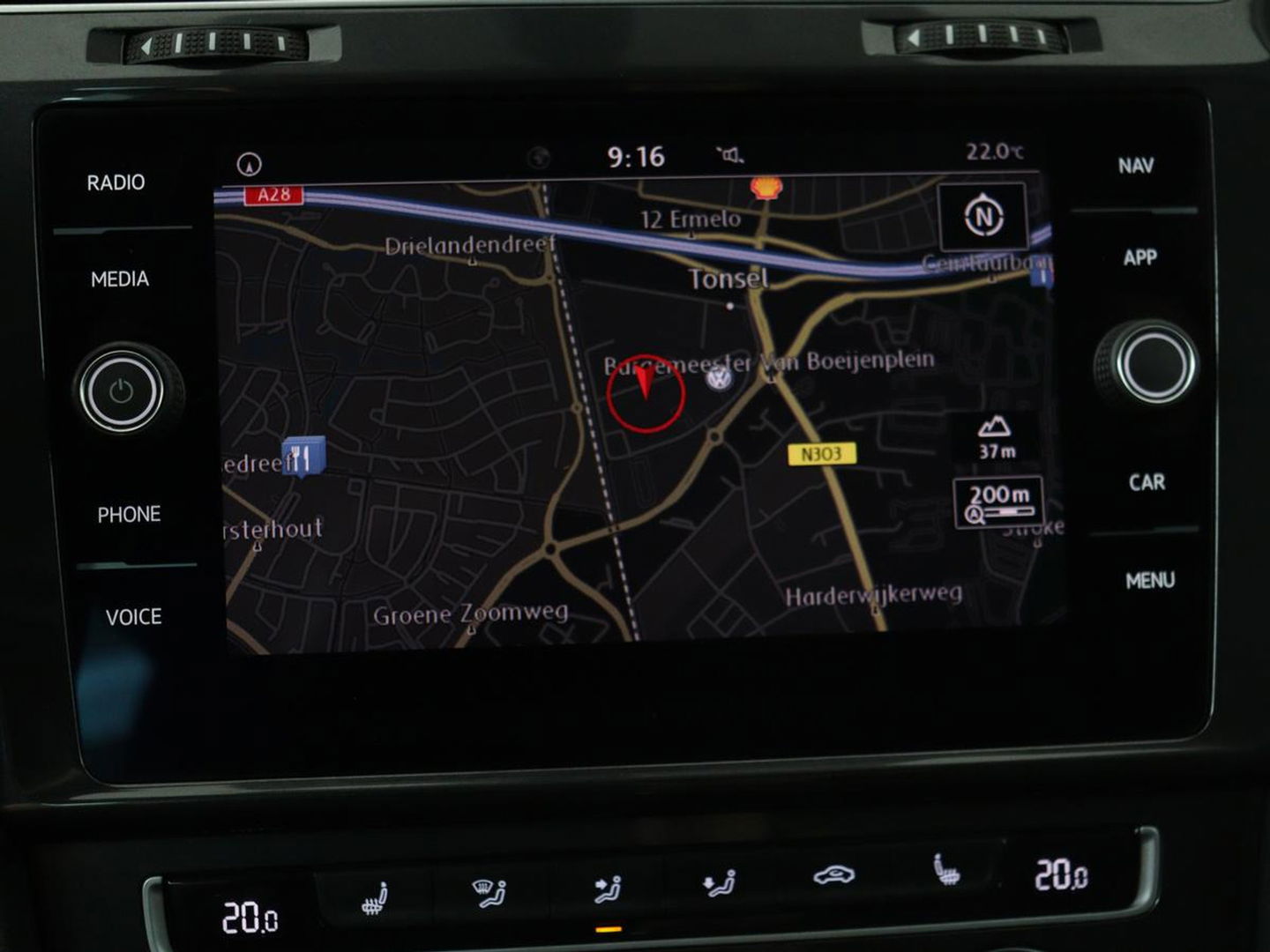 Volkswagen Golf 1.0 TSI Comfortline Business | Stoelverwarming | Camera | Massage | Carplay | Adaptive cruise | Navigatie | Climate control | Getint glas