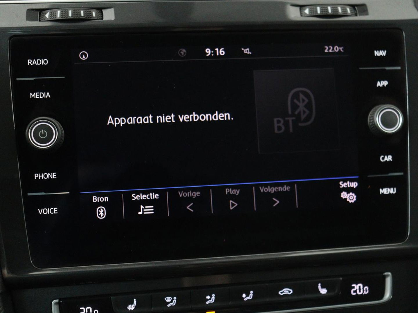 Volkswagen Golf 1.0 TSI Comfortline Business | Stoelverwarming | Camera | Massage | Carplay | Adaptive cruise | Navigatie | Climate control | Getint glas