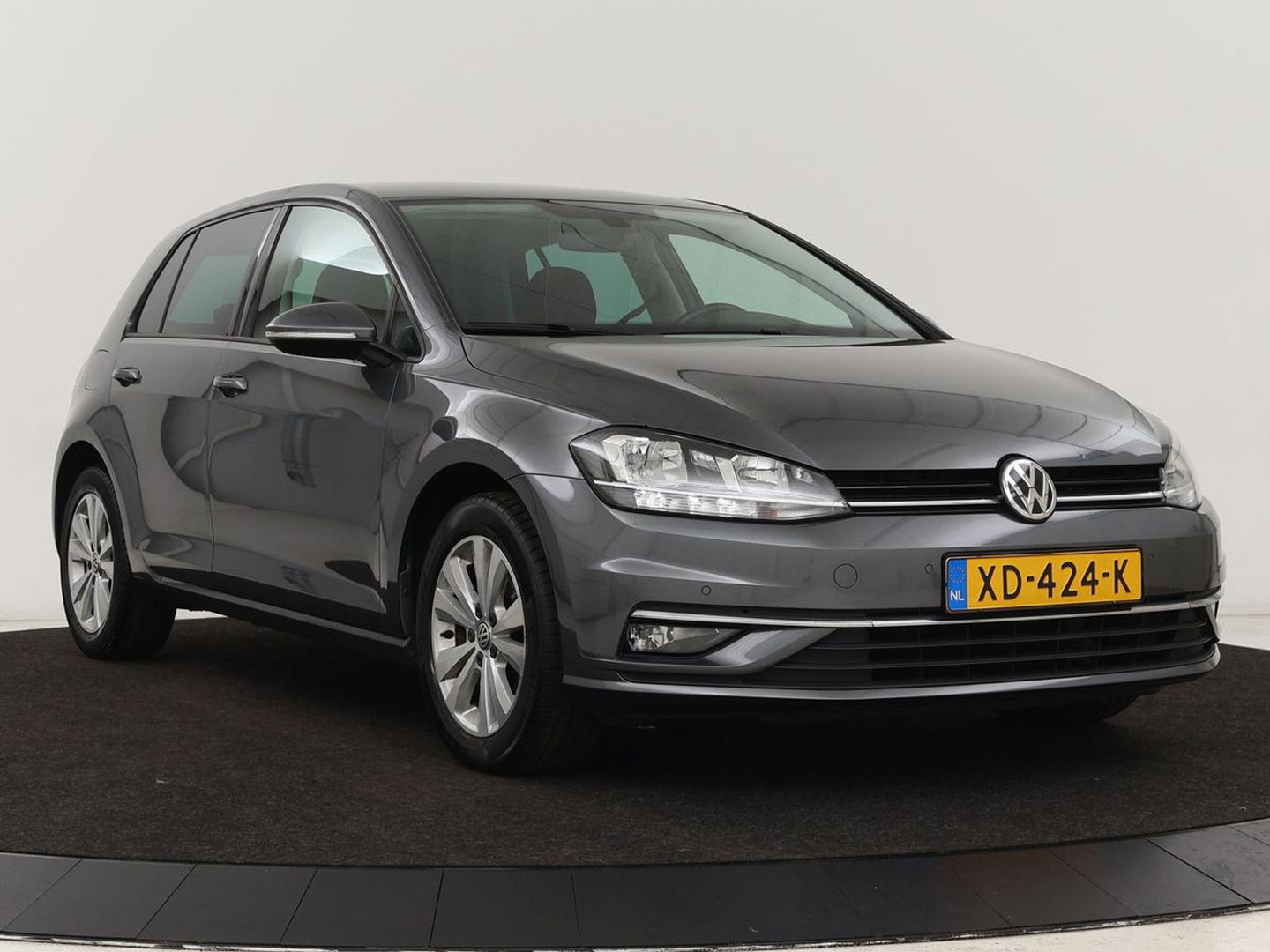 Volkswagen Golf 1.0 TSI Comfortline Business | Stoelverwarming | Camera | Massage | Carplay | Adaptive cruise | Navigatie | Climate control | Getint glas