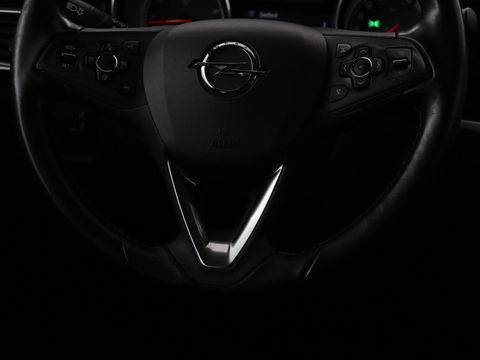 Opel Astra 1.4 Turbo Innovation | Leder | Stoel & stuurverwarming | Trekhaak | Matrix LED | Carplay | Navigatie | Keyless | Camera | Achterbankverwarming | Climate control | Comfortstoelen | Cruise control