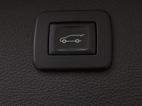 Opel Astra 1.4 Turbo Innovation | Leder | Stoel & stuurverwarming | Trekhaak | Matrix LED | Carplay | Navigatie | Keyless | Camera | Achterbankverwarming | Climate control | Comfortstoelen | Cruise control