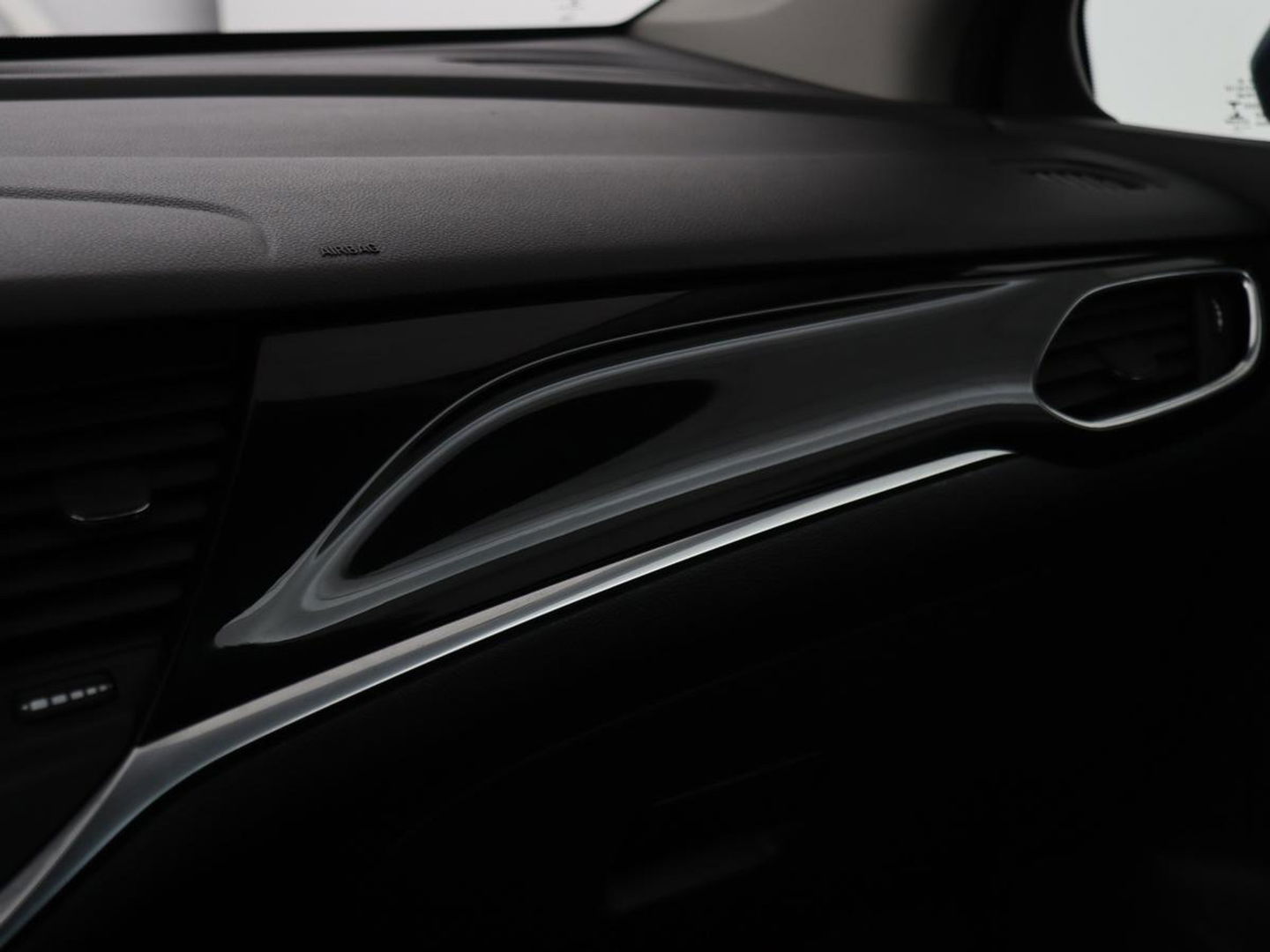 Opel Astra 1.4 Turbo Innovation | Leder | Stoel & stuurverwarming | Trekhaak | Matrix LED | Carplay | Navigatie | Keyless | Camera | Achterbankverwarming | Climate control | Comfortstoelen | Cruise control
