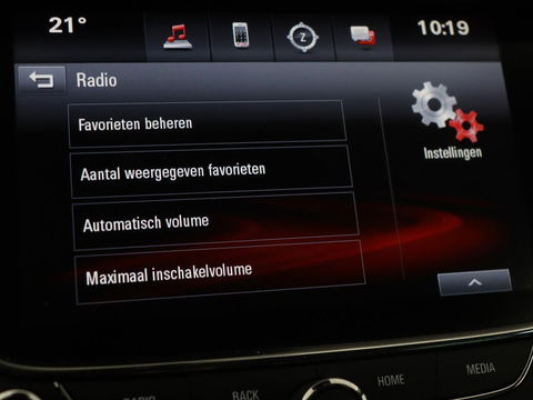 Opel Astra 1.4 Turbo Innovation | Leder | Stoel & stuurverwarming | Trekhaak | Matrix LED | Carplay | Navigatie | Keyless | Camera | Achterbankverwarming | Climate control | Comfortstoelen | Cruise control