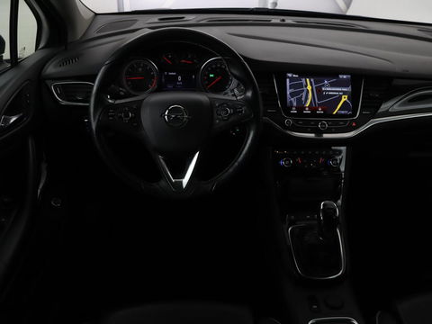 Opel Astra 1.4 Turbo Innovation | Leder | Stoel & stuurverwarming | Trekhaak | Matrix LED | Carplay | Navigatie | Keyless | Camera | Achterbankverwarming | Climate control | Comfortstoelen | Cruise control