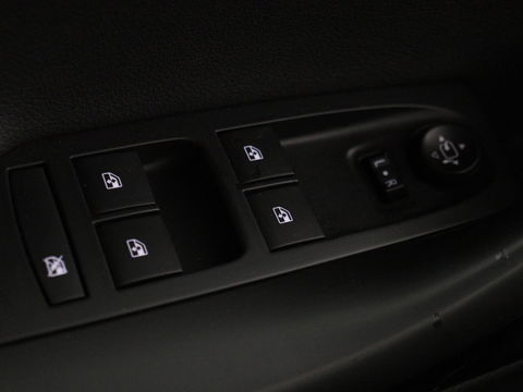 Opel Astra 1.4 Turbo Innovation | Leder | Stoel & stuurverwarming | Trekhaak | Matrix LED | Carplay | Navigatie | Keyless | Camera | Achterbankverwarming | Climate control | Comfortstoelen | Cruise control