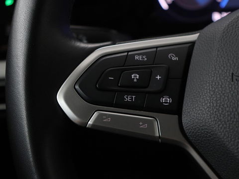 Volkswagen Golf 1.0 TSI Life | Carplay | Sfeerverlichting | Navigatie | Adaptive cruise | Full LED | Parkeerhulp | DAB | Climate control | Bluetooth