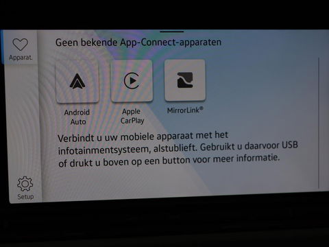 Volkswagen Golf 1.0 TSI Life | Carplay | Sfeerverlichting | Navigatie | Adaptive cruise | Full LED | Parkeerhulp | DAB | Climate control | Bluetooth