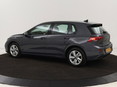 Volkswagen Golf 1.0 TSI Life | Carplay | Sfeerverlichting | Navigatie | Adaptive cruise | Full LED | Parkeerhulp | DAB | Climate control | Bluetooth