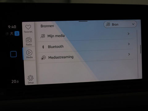 Volkswagen Golf 1.0 TSI Life | Carplay | Sfeerverlichting | Navigatie | Adaptive cruise | Full LED | Parkeerhulp | DAB | Climate control | Bluetooth
