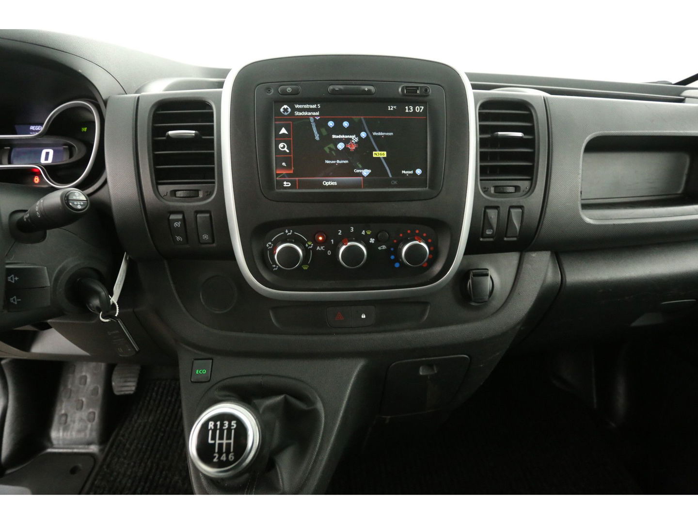 Renault Trafic 2.0 dCi T29 L2H1 Airco Camera Cruise Navigatie LED PDC 3 Persoons Elektrpakket