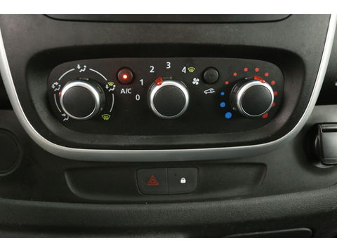 Renault Trafic 2.0 dCi T29 L2H1 Airco Camera Cruise Navigatie LED PDC 3 Persoons Elektrpakket