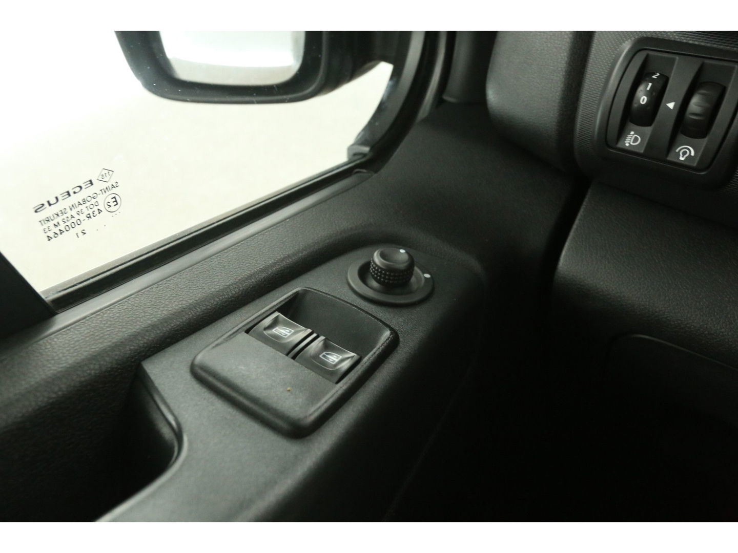 Renault Trafic 2.0 dCi T29 L2H1 Airco Camera Cruise Navigatie LED PDC 3 Persoons Elektrpakket