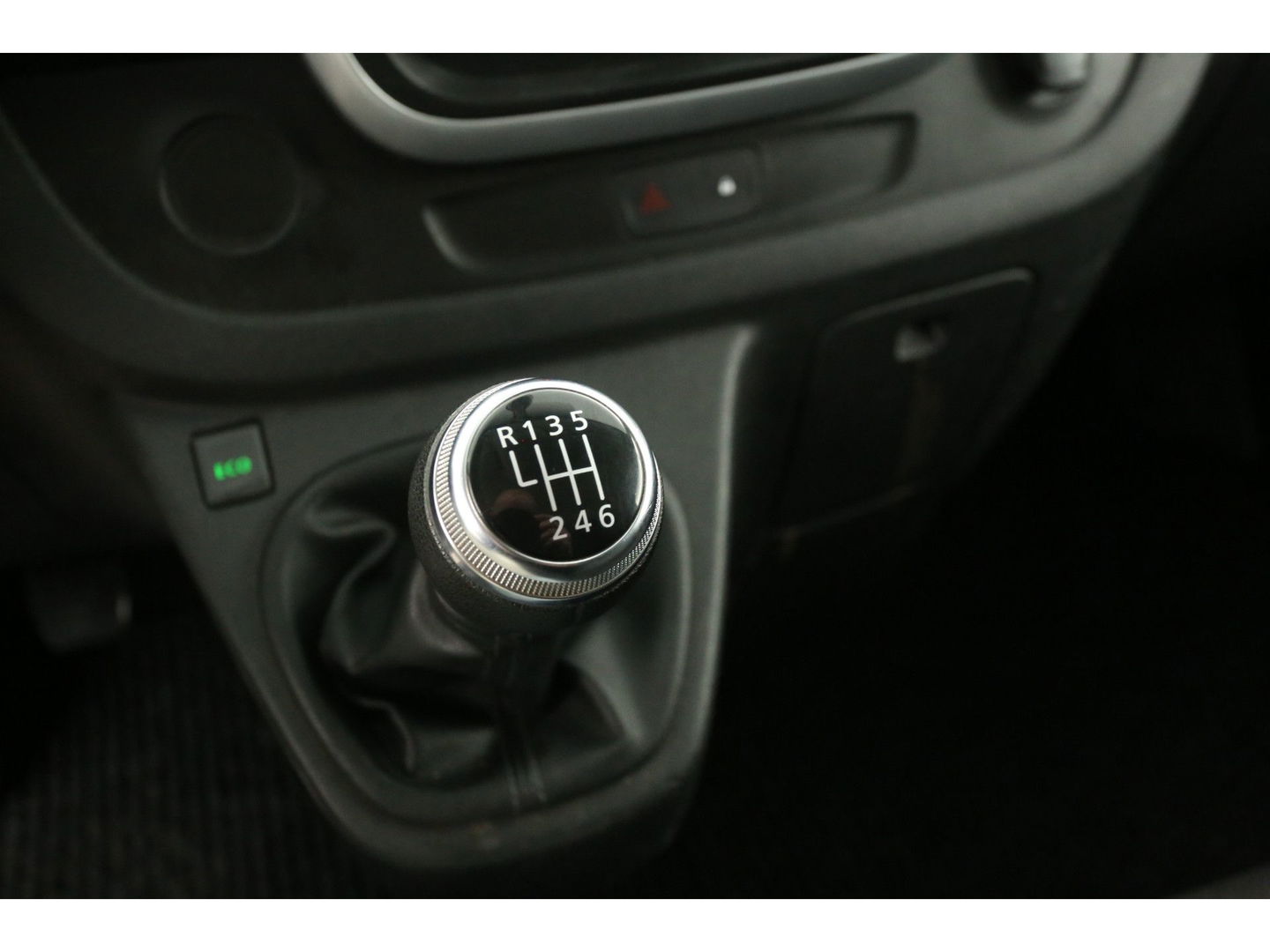 Renault Trafic 2.0 dCi T29 L2H1 Airco Camera Cruise Navigatie LED PDC 3 Persoons Elektrpakket