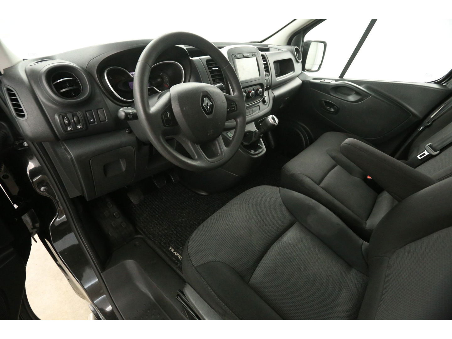 Renault Trafic 2.0 dCi T29 L2H1 Airco Camera Cruise Navigatie LED PDC 3 Persoons Elektrpakket