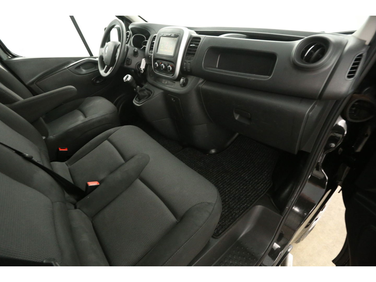 Renault Trafic 2.0 dCi T29 L2H1 Airco Camera Cruise Navigatie LED PDC 3 Persoons Elektrpakket