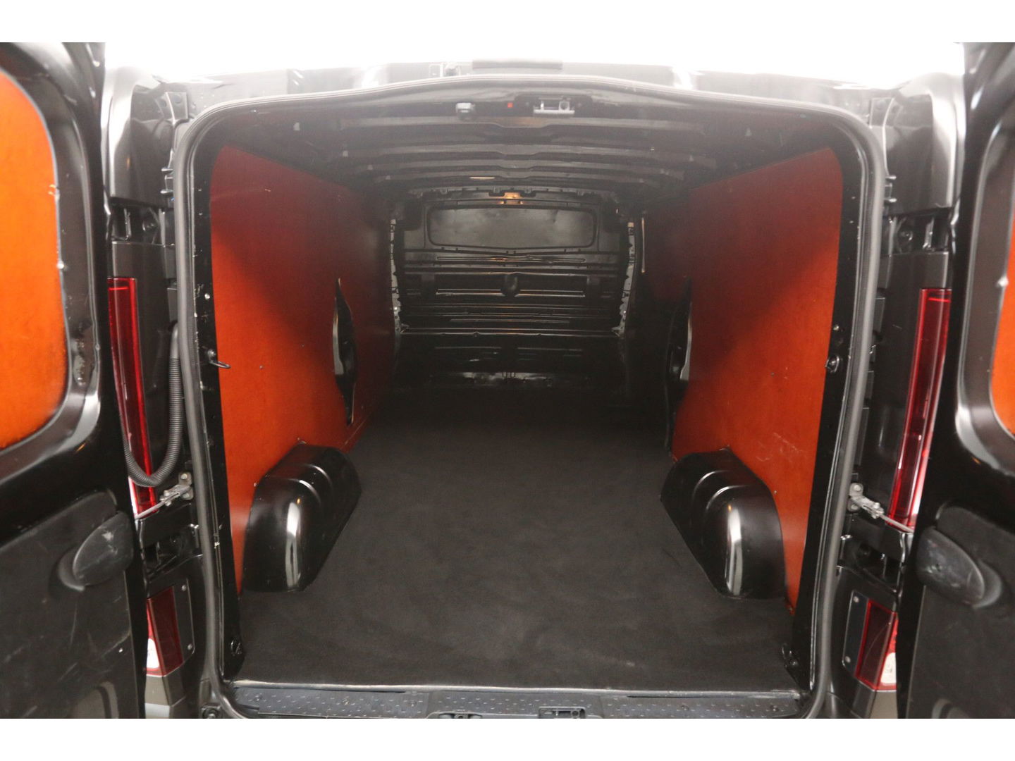 Renault Trafic 2.0 dCi T29 L2H1 Airco Camera Cruise Navigatie LED PDC 3 Persoons Elektrpakket