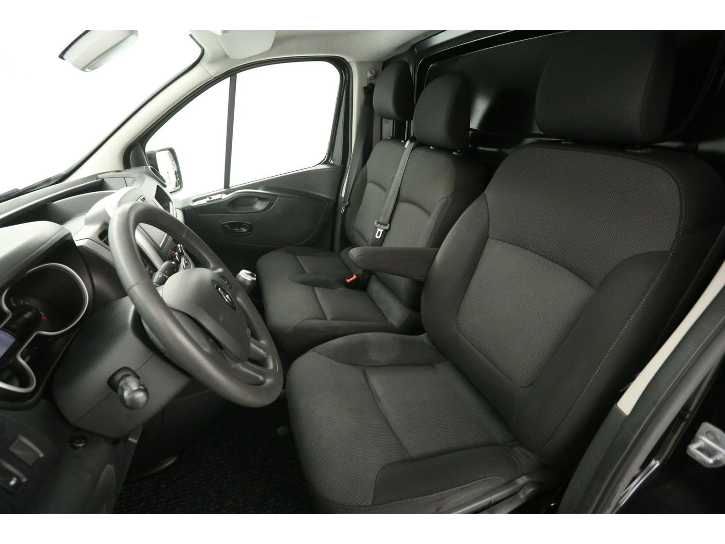 Renault Trafic 2.0 dCi T29 L2H1 Airco Camera Cruise Navigatie LED PDC 3 Persoons Elektrpakket