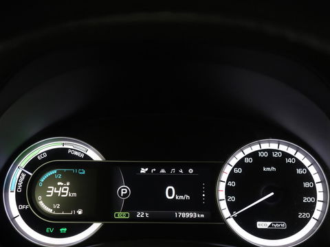 Kia Niro 1.6 GDi Hybrid BusinessLine | Leder | Stoel & stuurverwarming | Adaptive cruise | Camera | Carplay | Navigatie | Climate control | Keyless