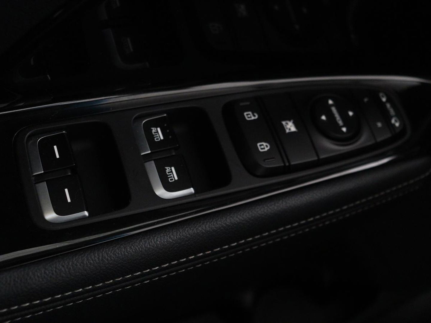 Kia Niro 1.6 GDi Hybrid BusinessLine | Leder | Stoel & stuurverwarming | Adaptive cruise | Camera | Carplay | Navigatie | Climate control | Keyless