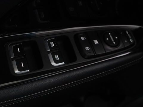Kia Niro 1.6 GDi Hybrid BusinessLine | Leder | Stoel & stuurverwarming | Adaptive cruise | Camera | Carplay | Navigatie | Climate control | Keyless