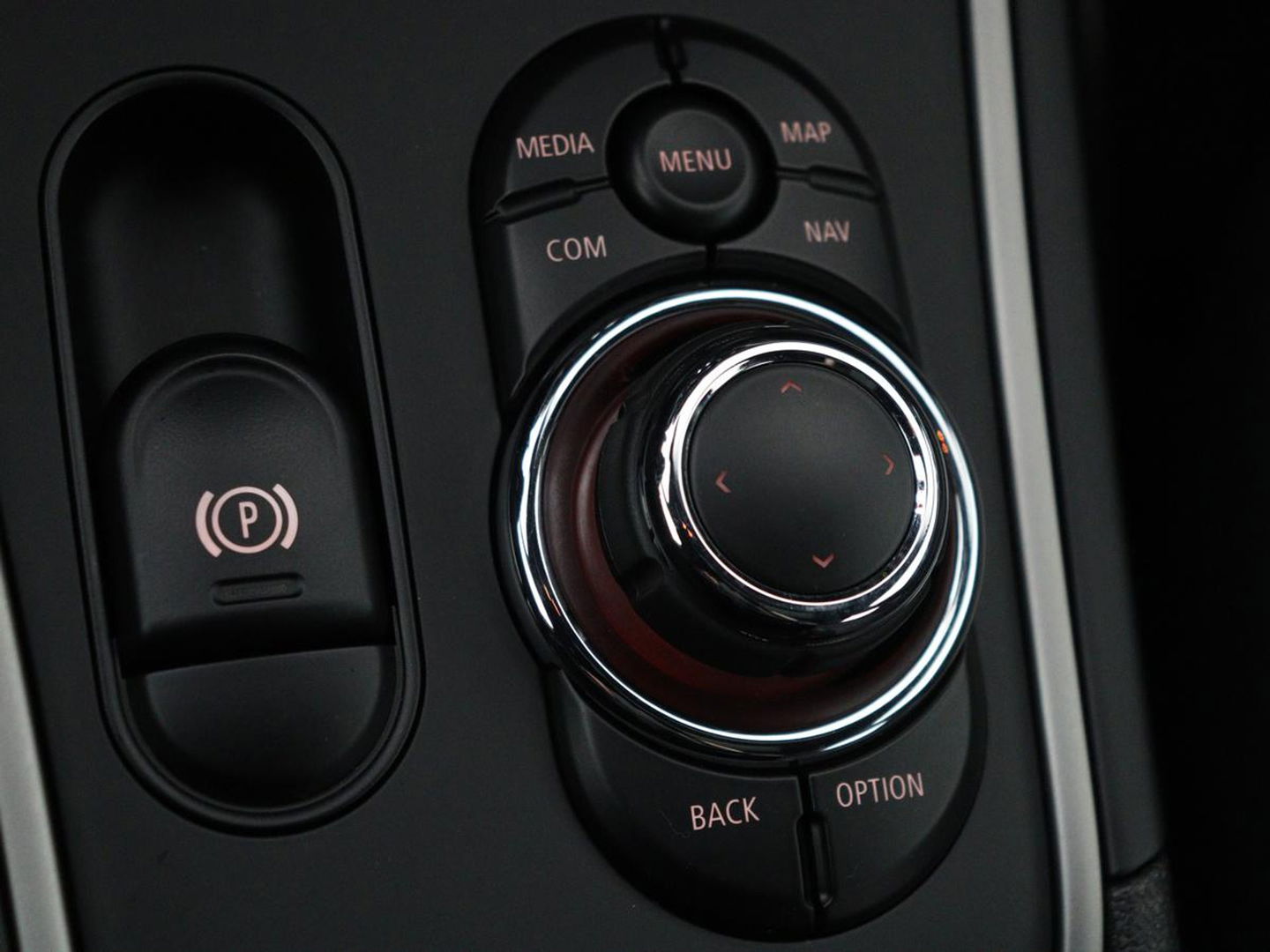 MINI Countryman 2.0 Cooper S E ALL4 Chili | Panoramadak | Leder | Stoel & stuurverwarming | Camera | Adaptive cruise | Memory | Keyless | Full LED | Navigatie