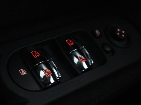 MINI Countryman 2.0 Cooper S E ALL4 Chili | Panoramadak | Leder | Stoel & stuurverwarming | Camera | Adaptive cruise | Memory | Keyless | Full LED | Navigatie