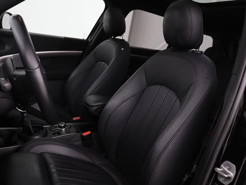 MINI Countryman 2.0 Cooper S E ALL4 Chili | Panoramadak | Leder | Stoel & stuurverwarming | Camera | Adaptive cruise | Memory | Keyless | Full LED | Navigatie