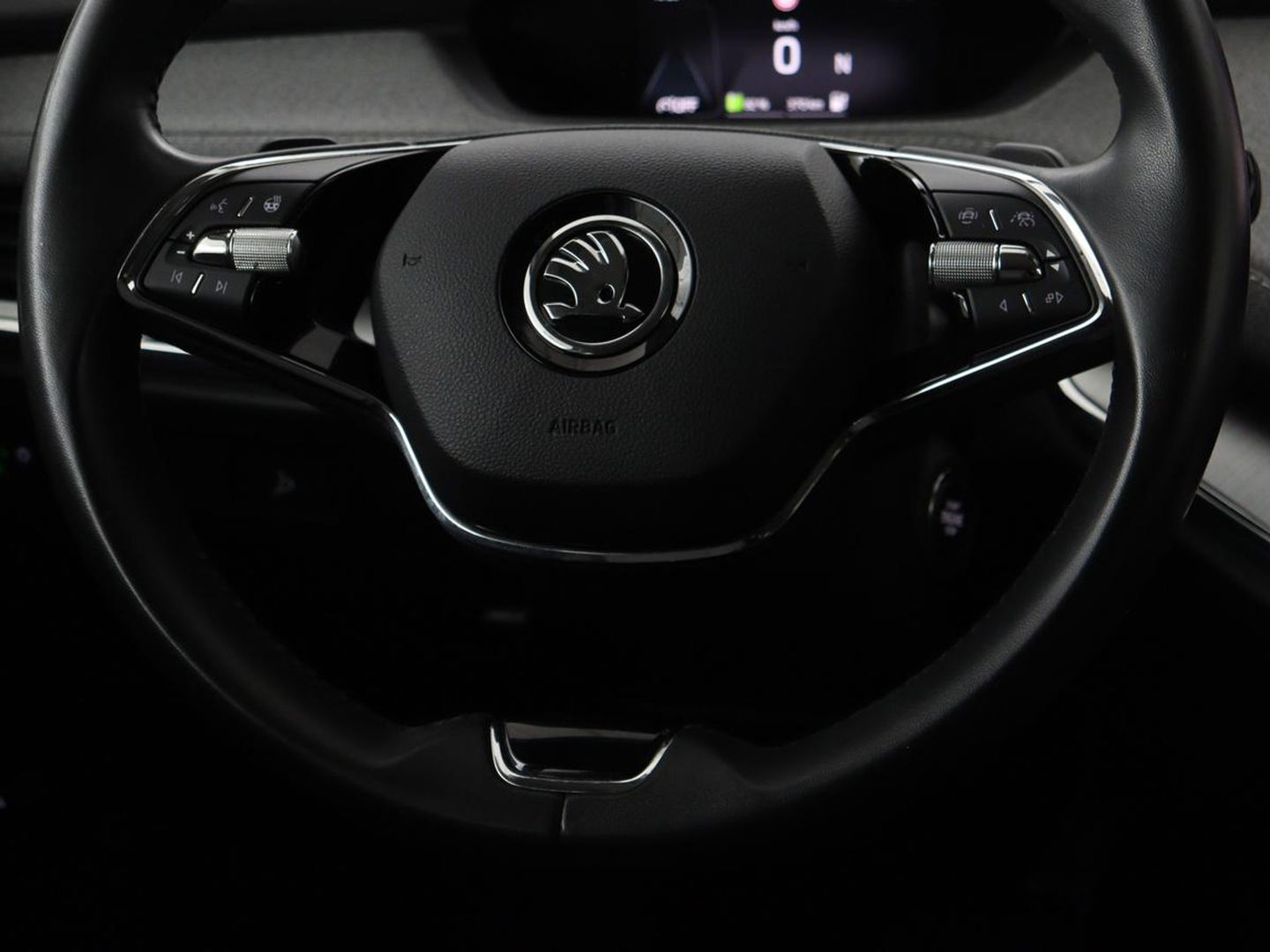 Škoda Enyaq iV 80 | Stoel & stuurverwarming | Carplay | Keyless | Navigatie | Camera | Half leder | Cruise control | Full LED | Parkeerhulp